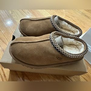 UGG Tasman Slipper